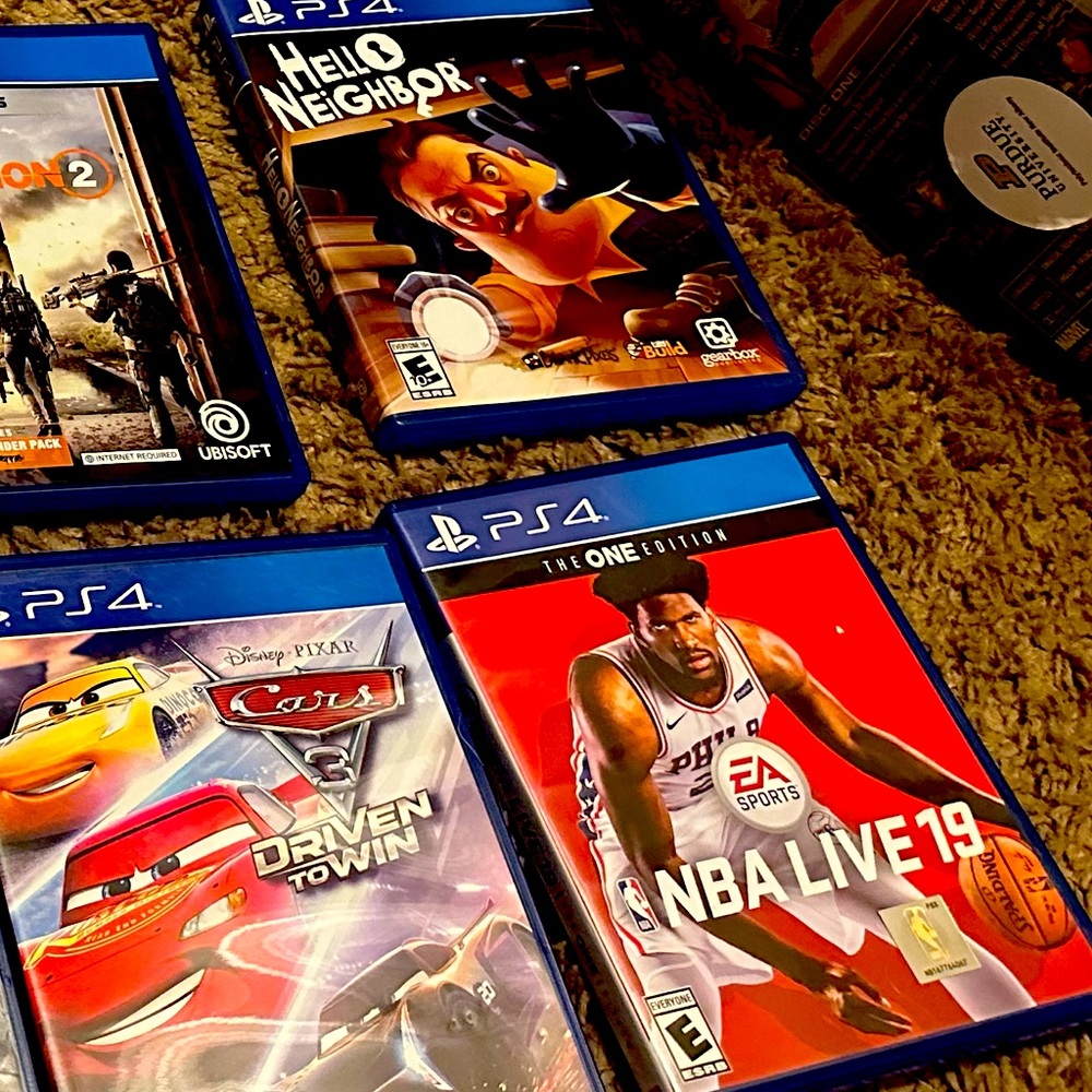 PLAYSTATION 4 videos games